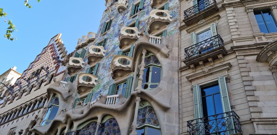 Casa Batlló by Antoni Gaudí, a renowned example of modernist architecture in Barcelona, Spain.